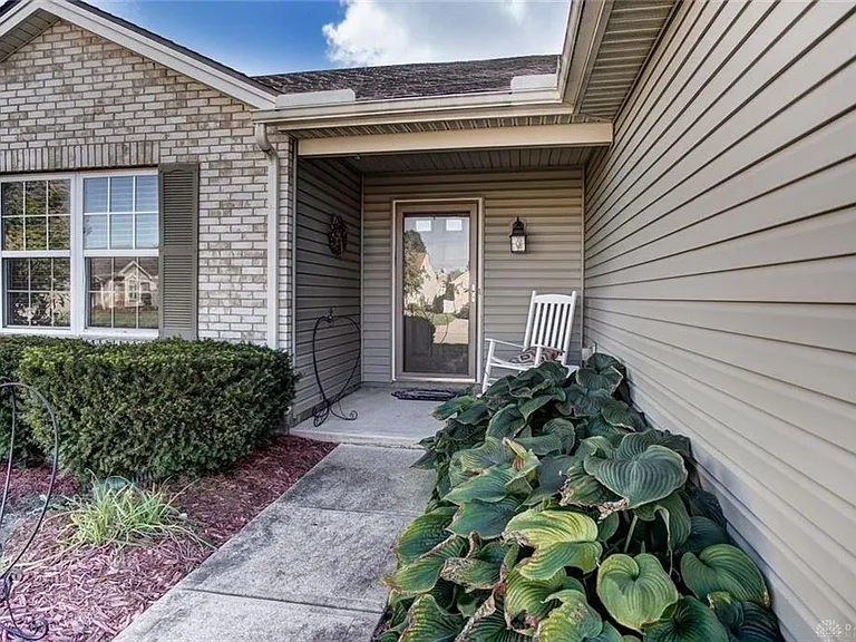32 N Glen Oak Dr — Photo 2