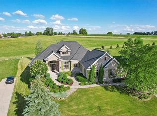 124 Inverness Cir, Oregon, WI 53575