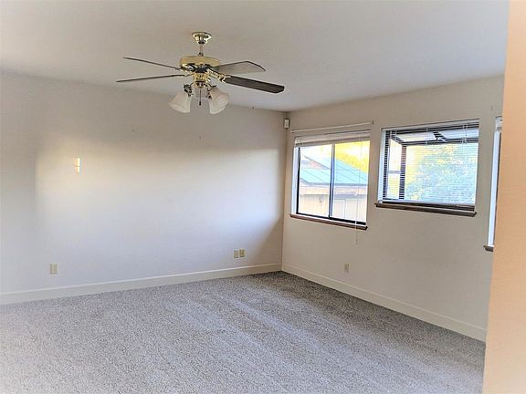 4th image of 522 Winchester Way