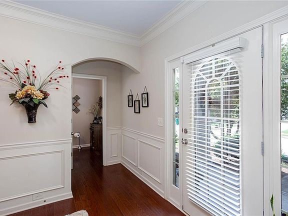 2nd image of 418 Parkstone Dr