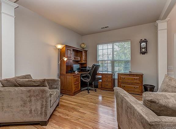 5th image of 2216 Arbor Vista Dr
