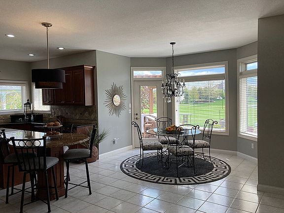 Large kitchen/hearth area