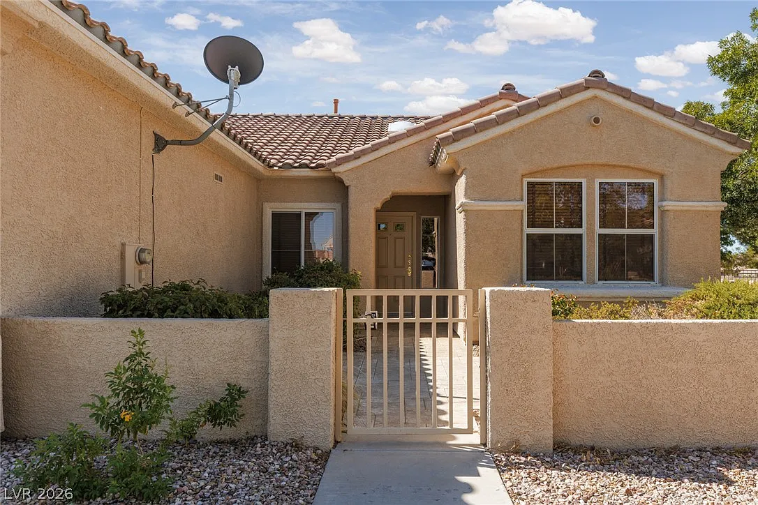 2 bed, 2.0 bath, 1512 sqft, $1,922 — Photo 3