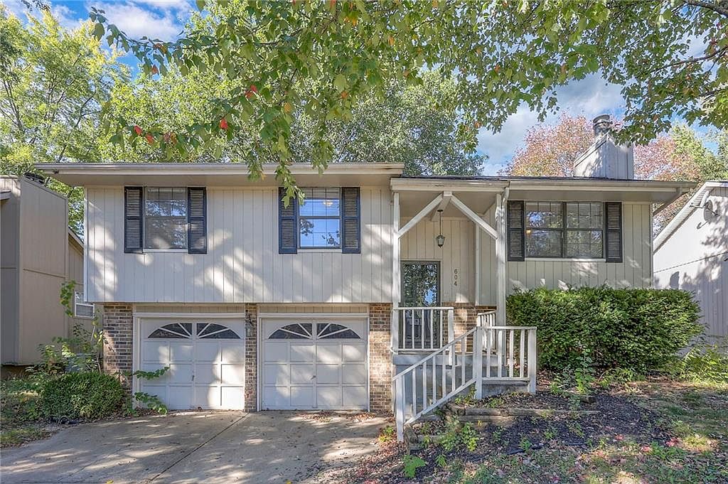 604 NE Mimosa Dr, Lees Summit, MO 64086 | Zillow