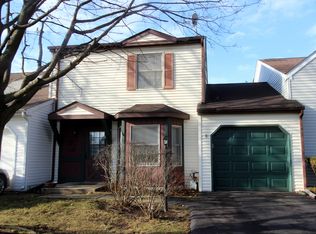 2461 Bridgewater Dr, Woodstock, IL 60098