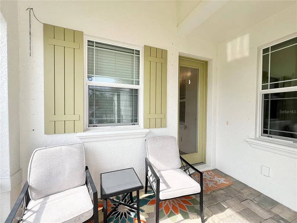 2 bed, 2.0 bath, 1649 sqft, $3,500 — Photo 2