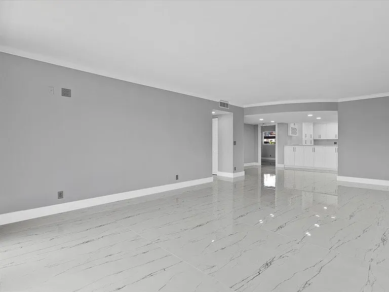 3040 Lake Shore Dr #101 — Photo 13