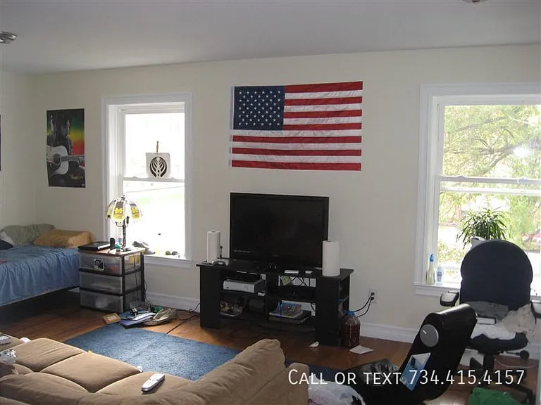 936 Mary St — Photo 13