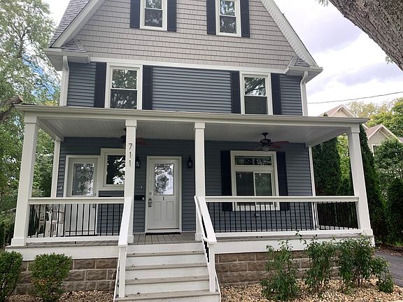 2nd image of 711 S 4th St #1