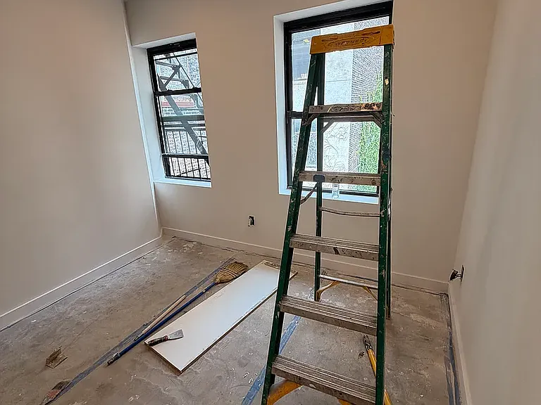 25 E 20th St #3 — Photo 6