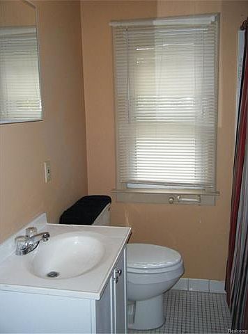 2nd image of 6174 Woodhall St