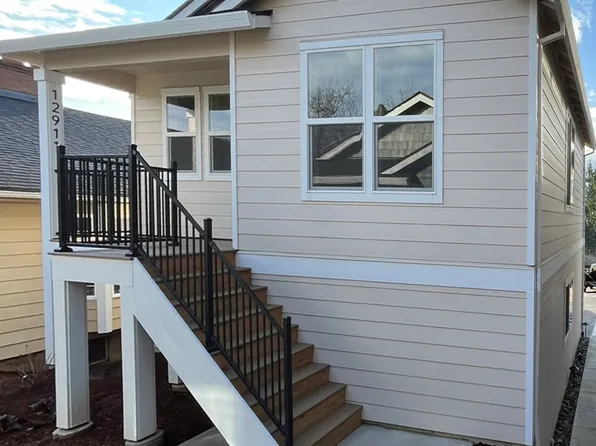 12911 SE Ridgecrest Rd, Happy Valley, OR 97086