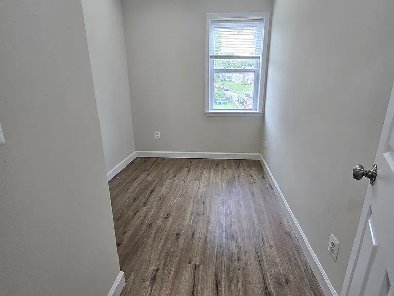 3821 Brooklyn Ave — Photo 9