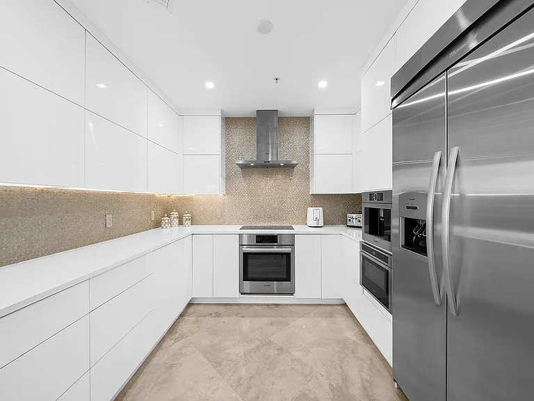 516 Hendricks Isle #4B — Photo 11