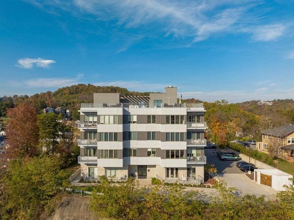 411 Fairpoint St #207