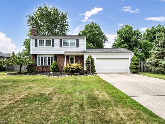 3659 Mercury Dr, North Royalton, OH 44133