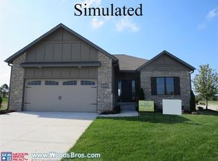 10181 Edgewater Ln, Lincoln, NE 68521