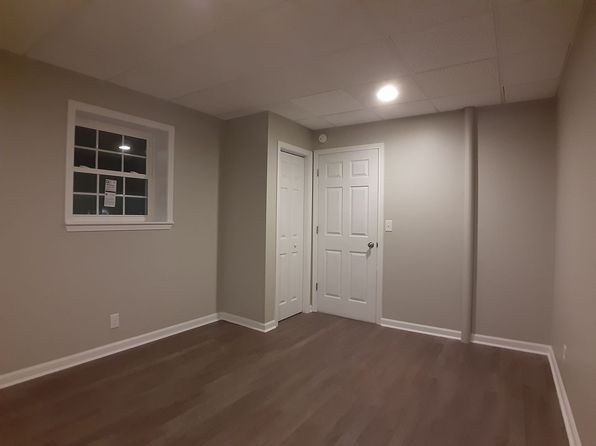 327 W Main St #D, Radford, VA 24141