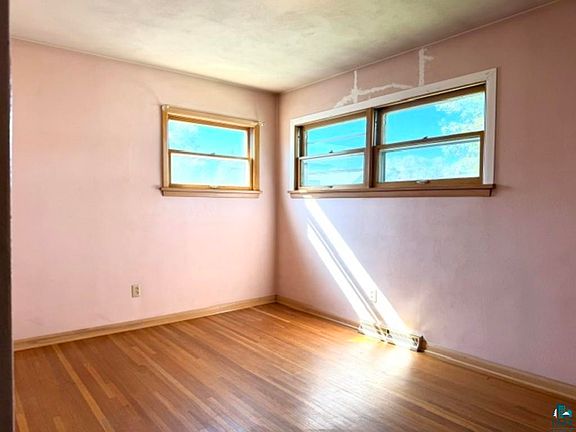 4th image of 1236 92nd Ave W