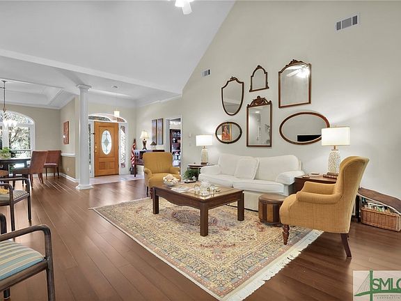 5th image of 4 Oak Park Place