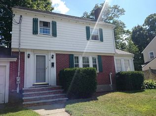 8 Ferncroft Rd, West Roxbury, MA 02132