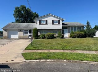 13 Albert Rd, Glendora, NJ 08029