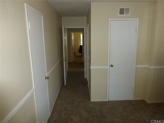 5th image of 2913 W Elmlawn Dr