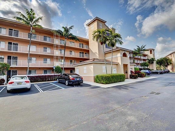2nd image of 5778 Crystal Shores Dr APT 305