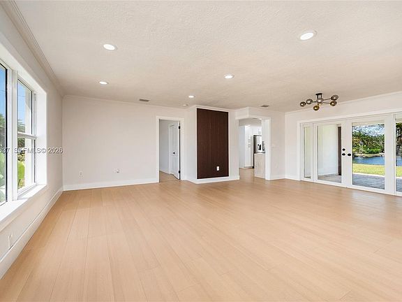 4th image of 9361 SW 16th St
