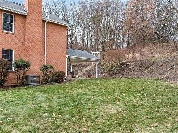 2nd image of 120 Foxwood Dr