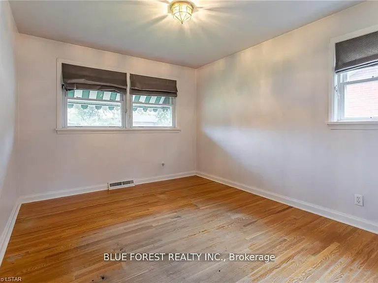 344 McNay St — Photo 12