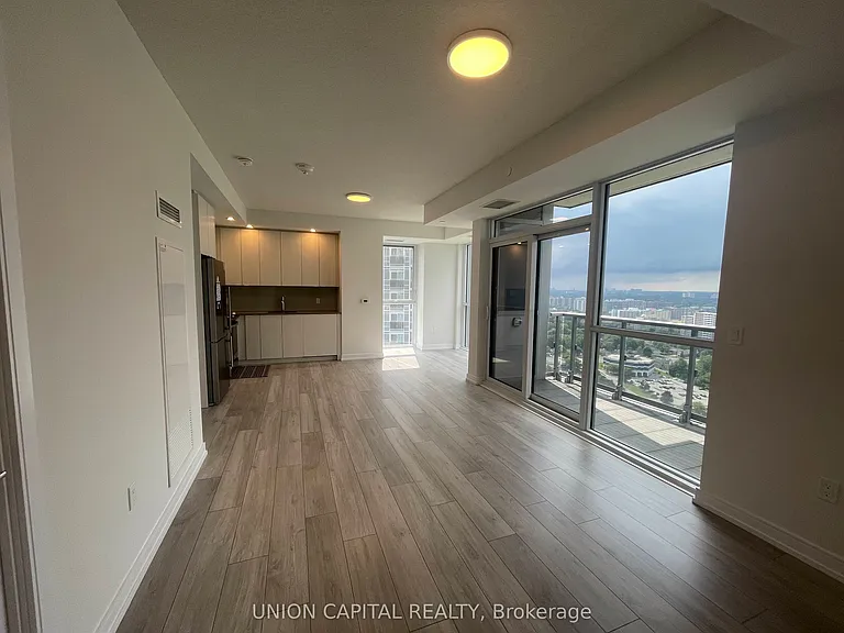 225 Village Green Sq #2803 — Photo 4