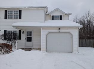 6181 Old Beattie Rd, Lockport, NY 14094