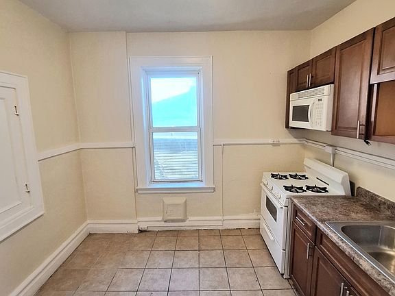 2nd image of 1162 Clinton Ave APT 7