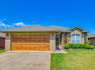 329 Tecumseh Meadows Dr, Norman, OK 73069
