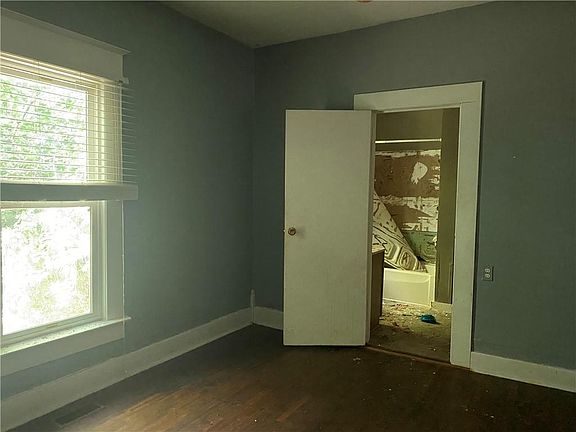 4th image of 2607 Midwestern Gas St