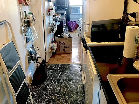4th image of 252 E 112th St APT 3C
