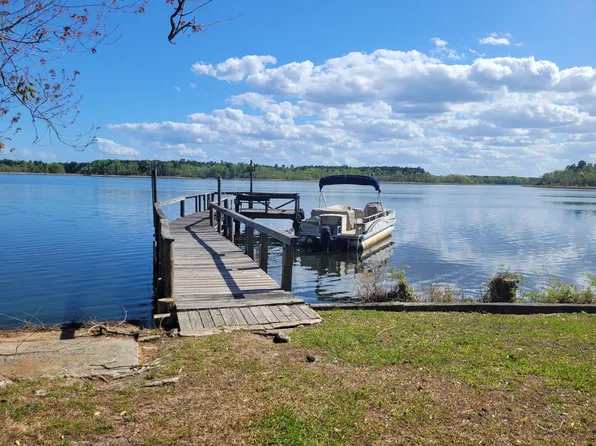 1345 Holland Rd, Summerton, SC 29148