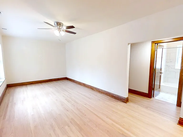4903 N Whipple St — Photo 4