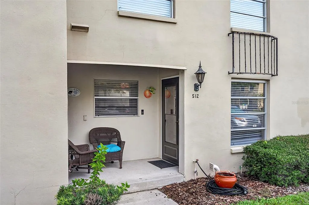 3 bed, 2.5 bath, 1630 sqft, $3,000 — Photo 2