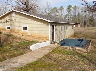 1090 Verles Rd, Medon, TN 38356