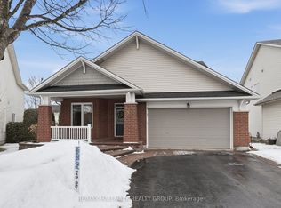 724 Long Point Cir, Ottawa, ON K1T 4E9