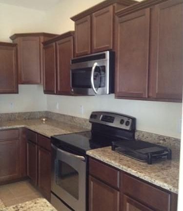 3rd image of 11101 Savannah Landing Cir