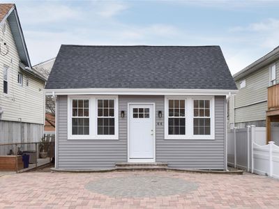 44 West Boulevard, East Rockaway, NY, 11518
