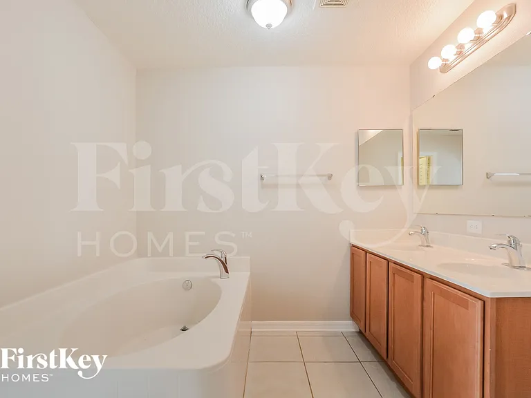 31845 Sunpark Cir — Photo 12