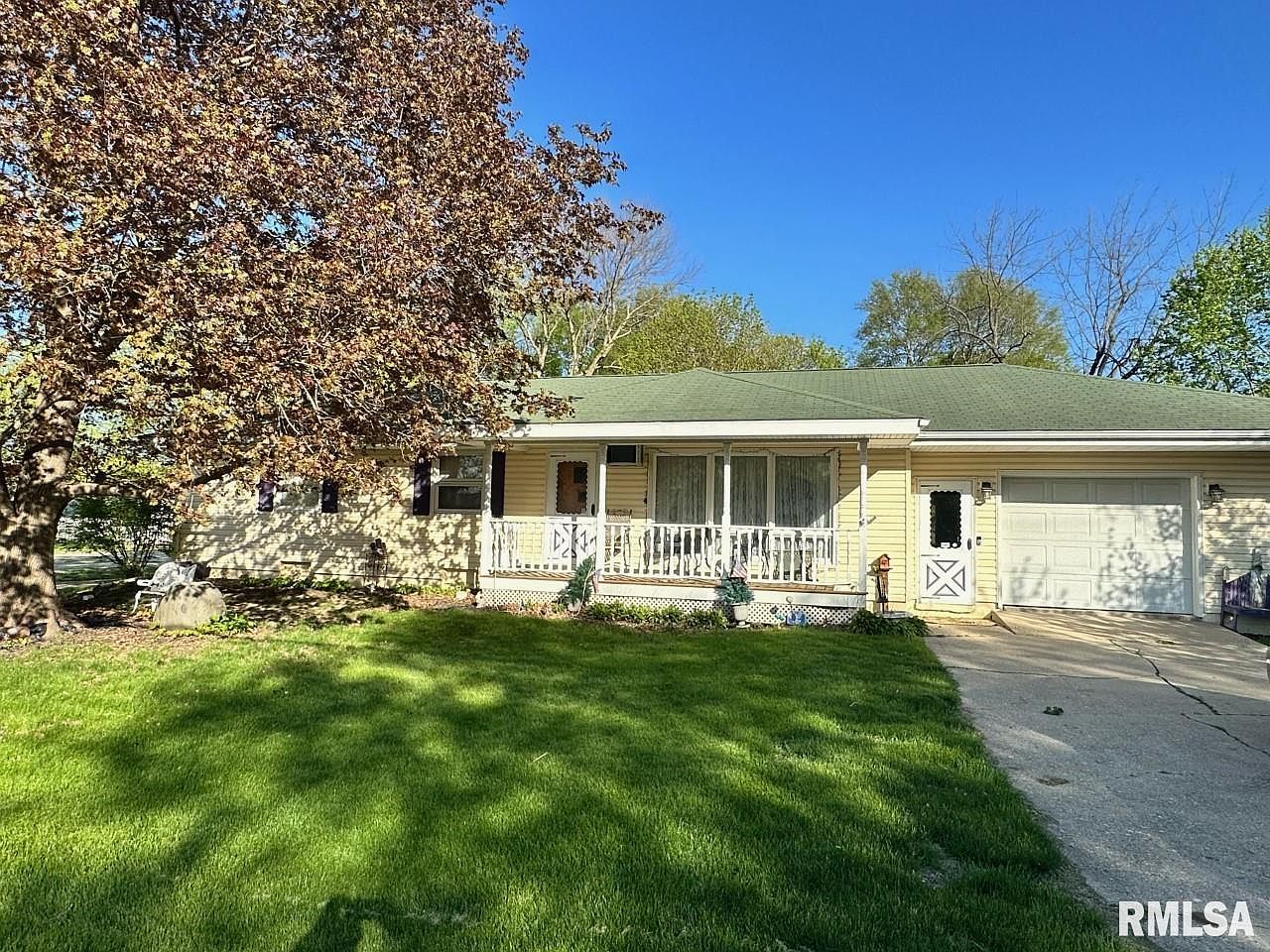 1124 Main St, Erie, IL 61250 Zillow