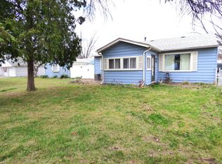 33103 Armada Ct, Westland, MI 48186