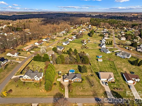 4th image of 158 Rumple Hill Dr