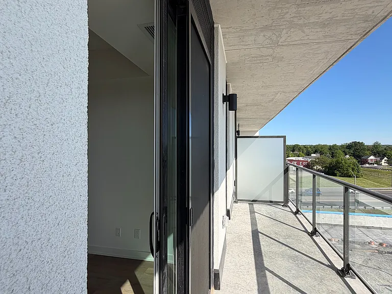 33 Erie Ave #612 — Photo 9