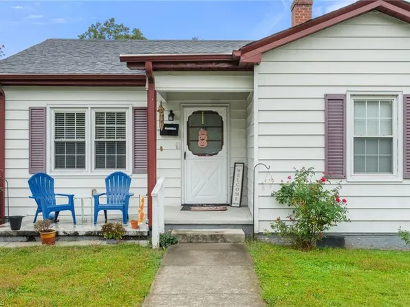 921 N South St, Mount Airy, NC 27030